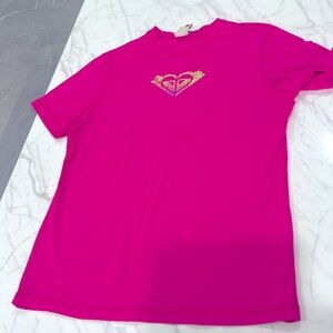 Hot pink surfer’s t-shirt